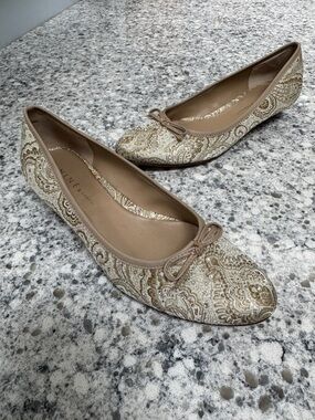 Nine & Co Women's Gold Cream Brocade Jacquard Rhinestone Kitten Heel Shoes Size